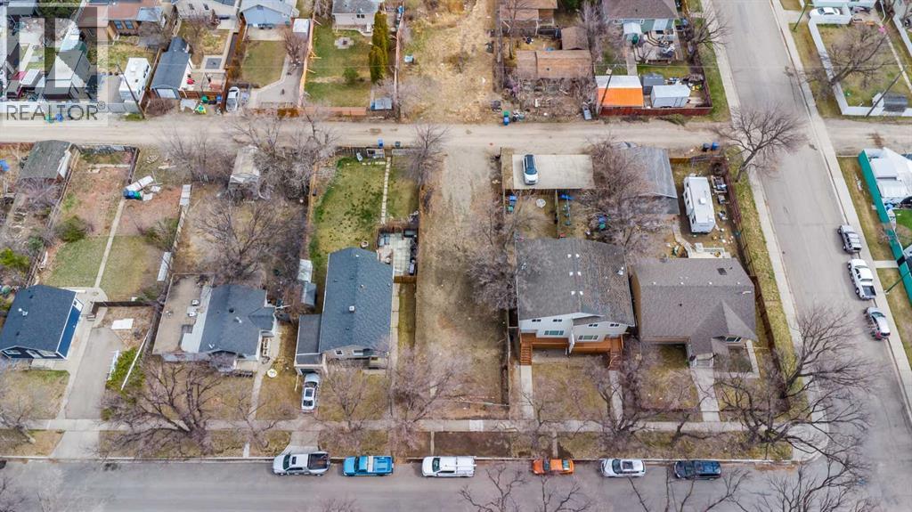 809 12 B Street North, Lethbridge — photo 2