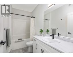 2 1505 Croation Rd, Campbell River, BC V9W3T4 Photo 10
