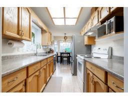 14035 16b Avenue, Surrey, BC V4A8K3 Photo 11