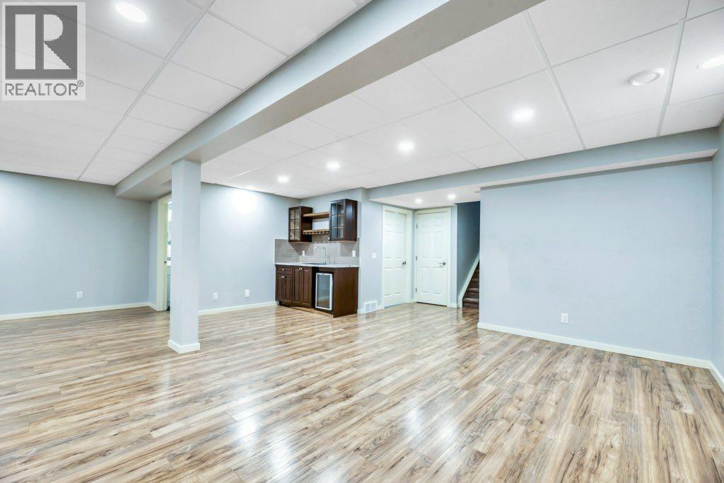 151 Cove Place - 46