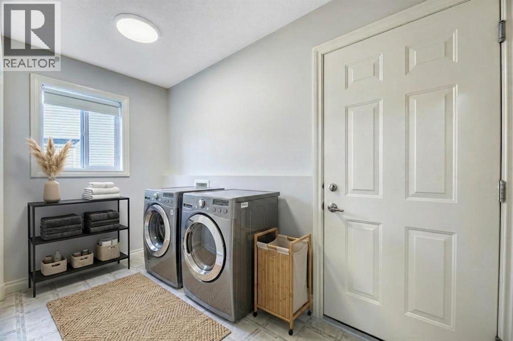 151 Cove Place - 13