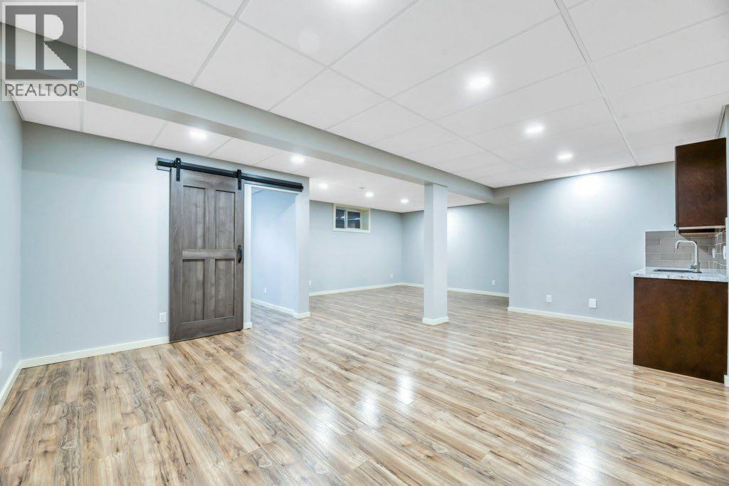 151 Cove Place - 45