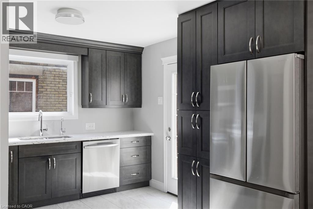 281 GUELPH Street - 13