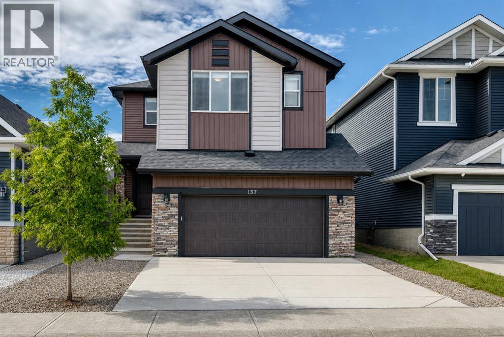 137 Creekside Way SW - 1