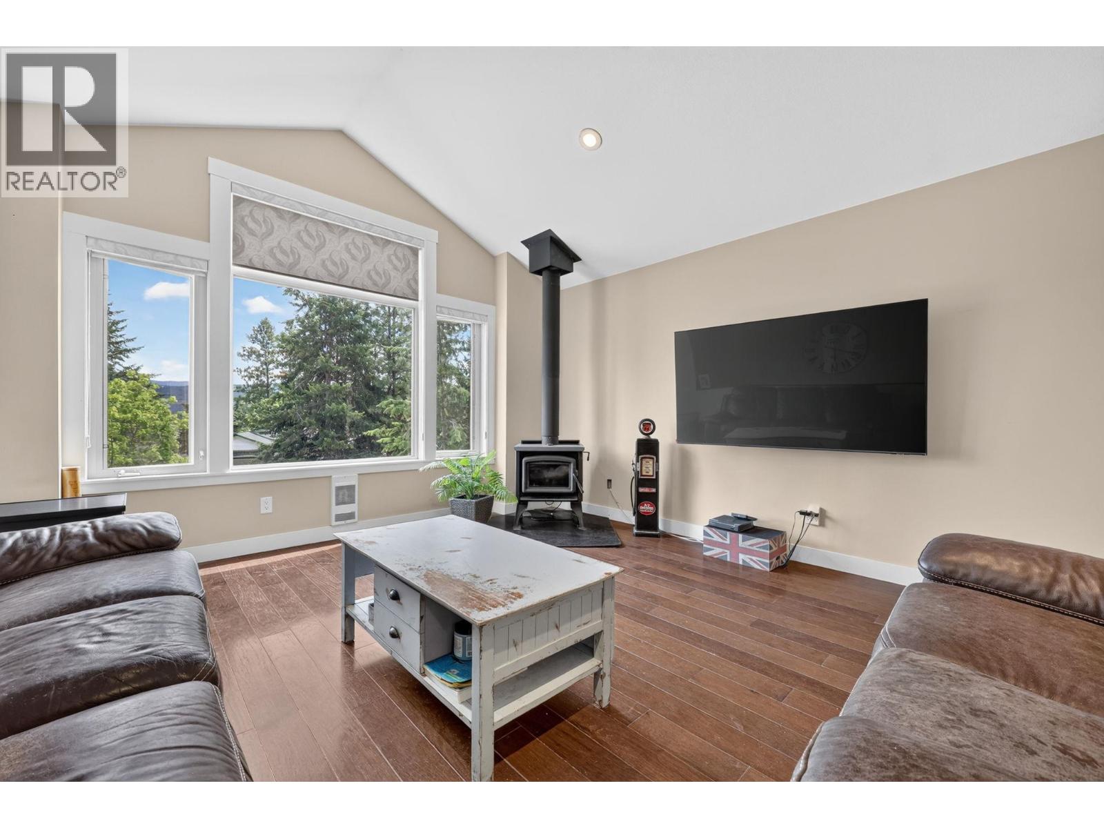 87 Larch Road - 5