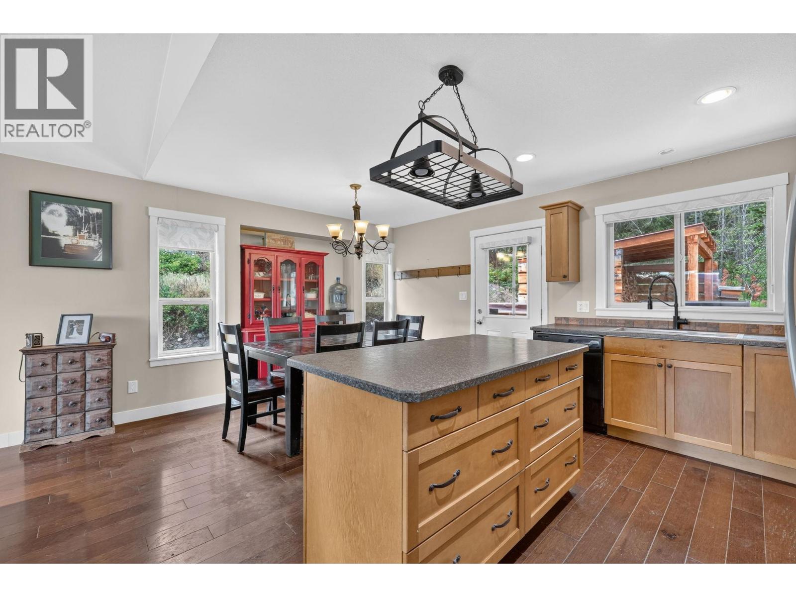 87 Larch Road - 24