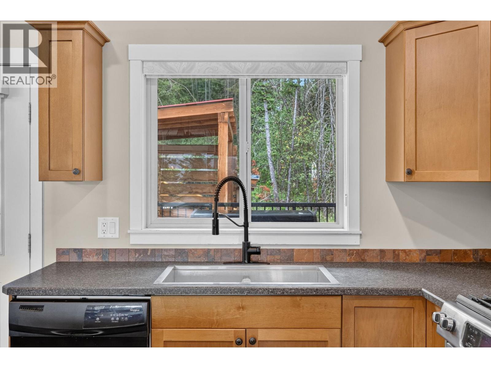 87 Larch Road - 25