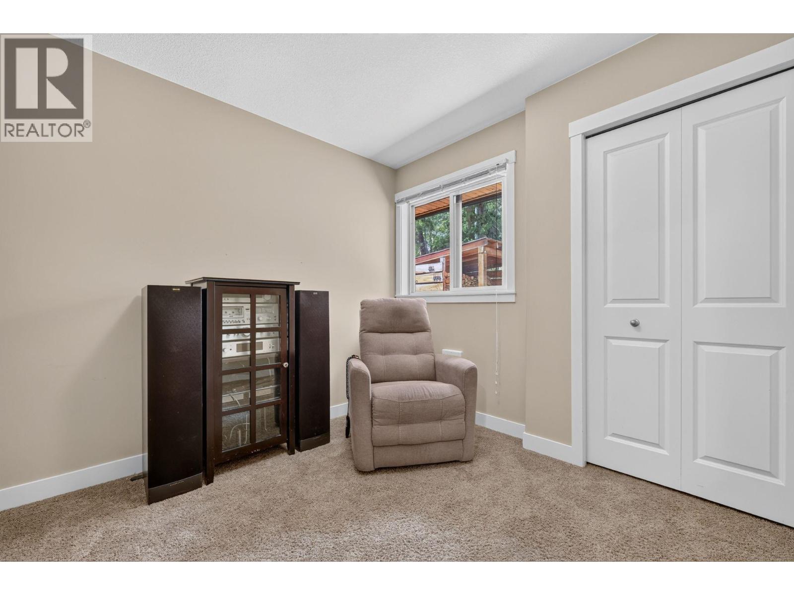 87 Larch Road - 34