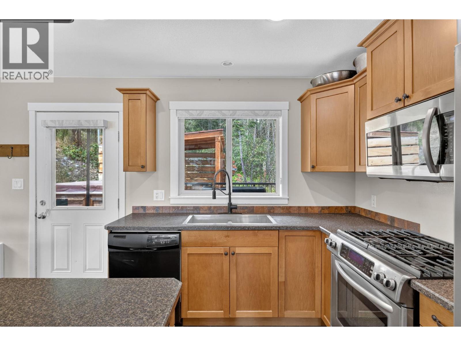 87 Larch Road - 26