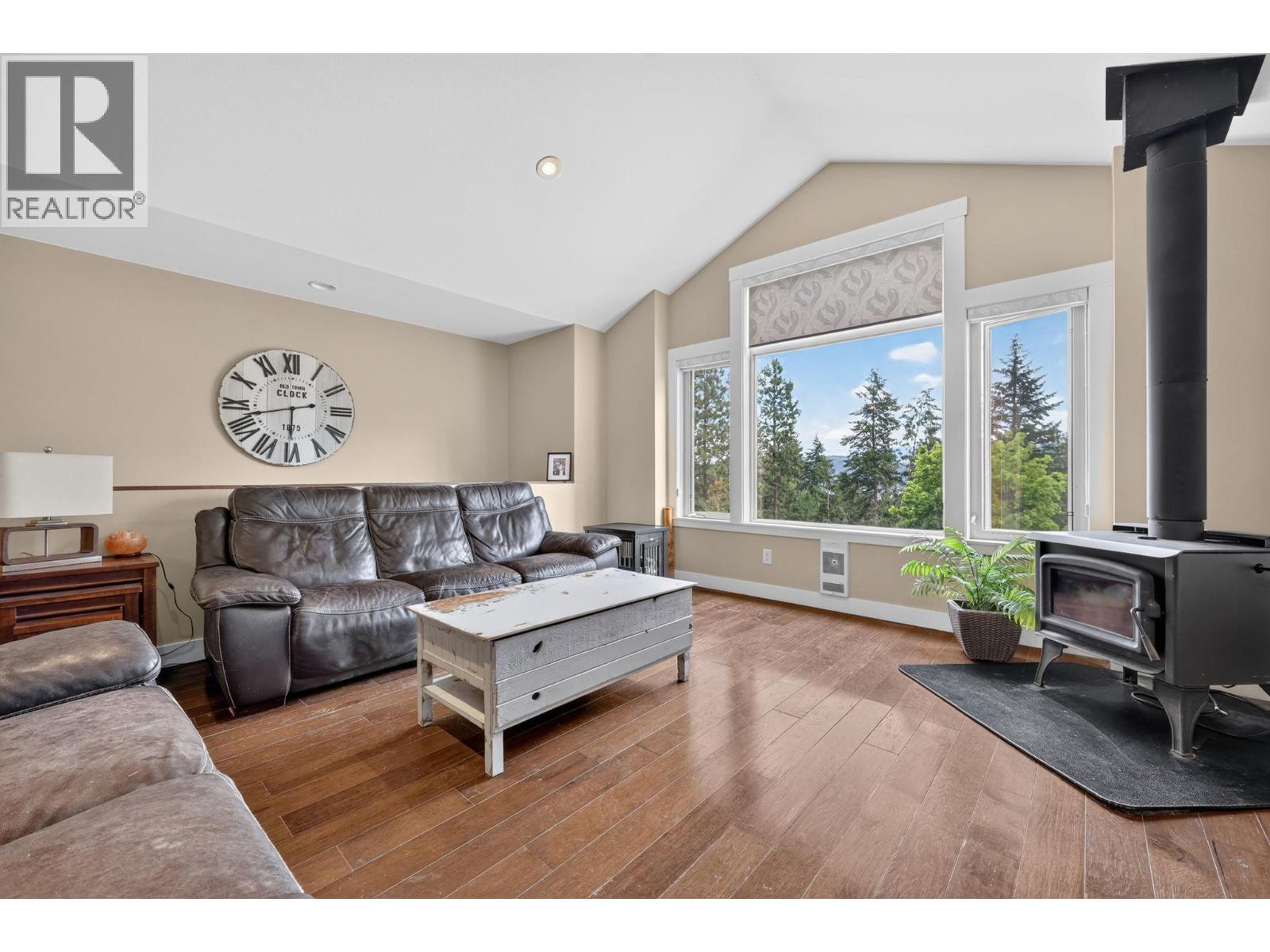 87 Larch Road - 19