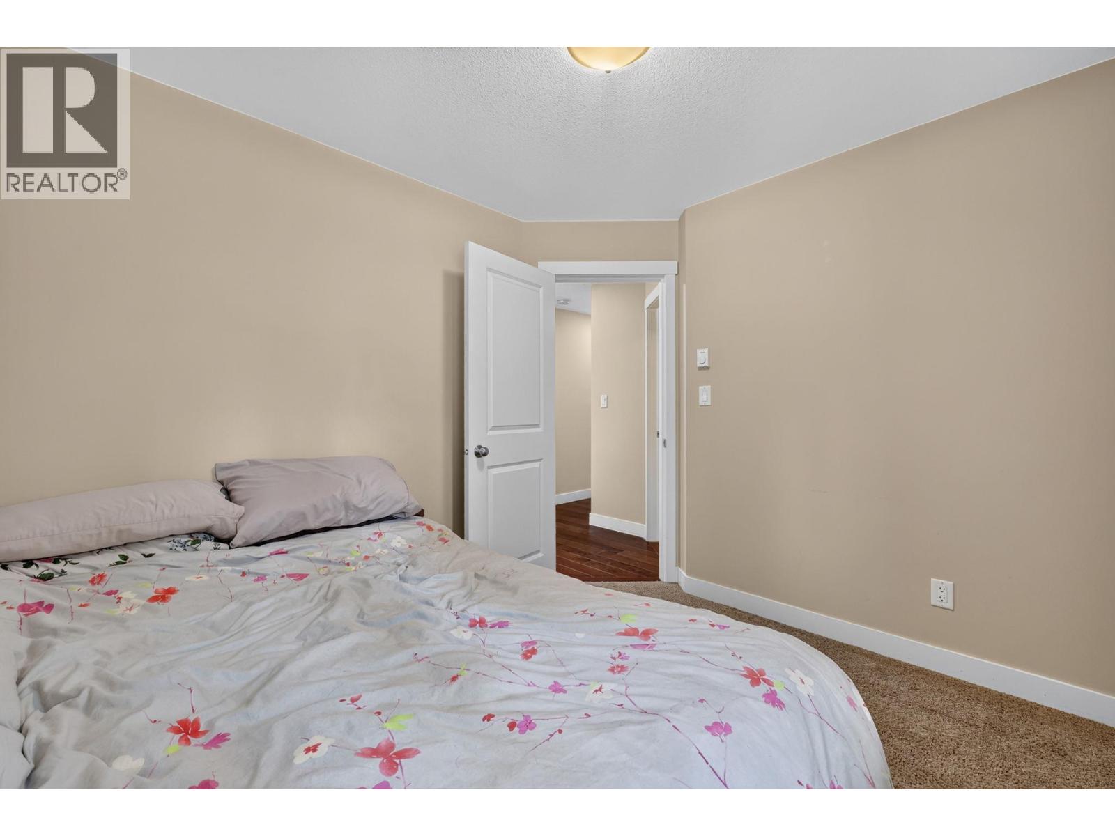 87 Larch Road - 33