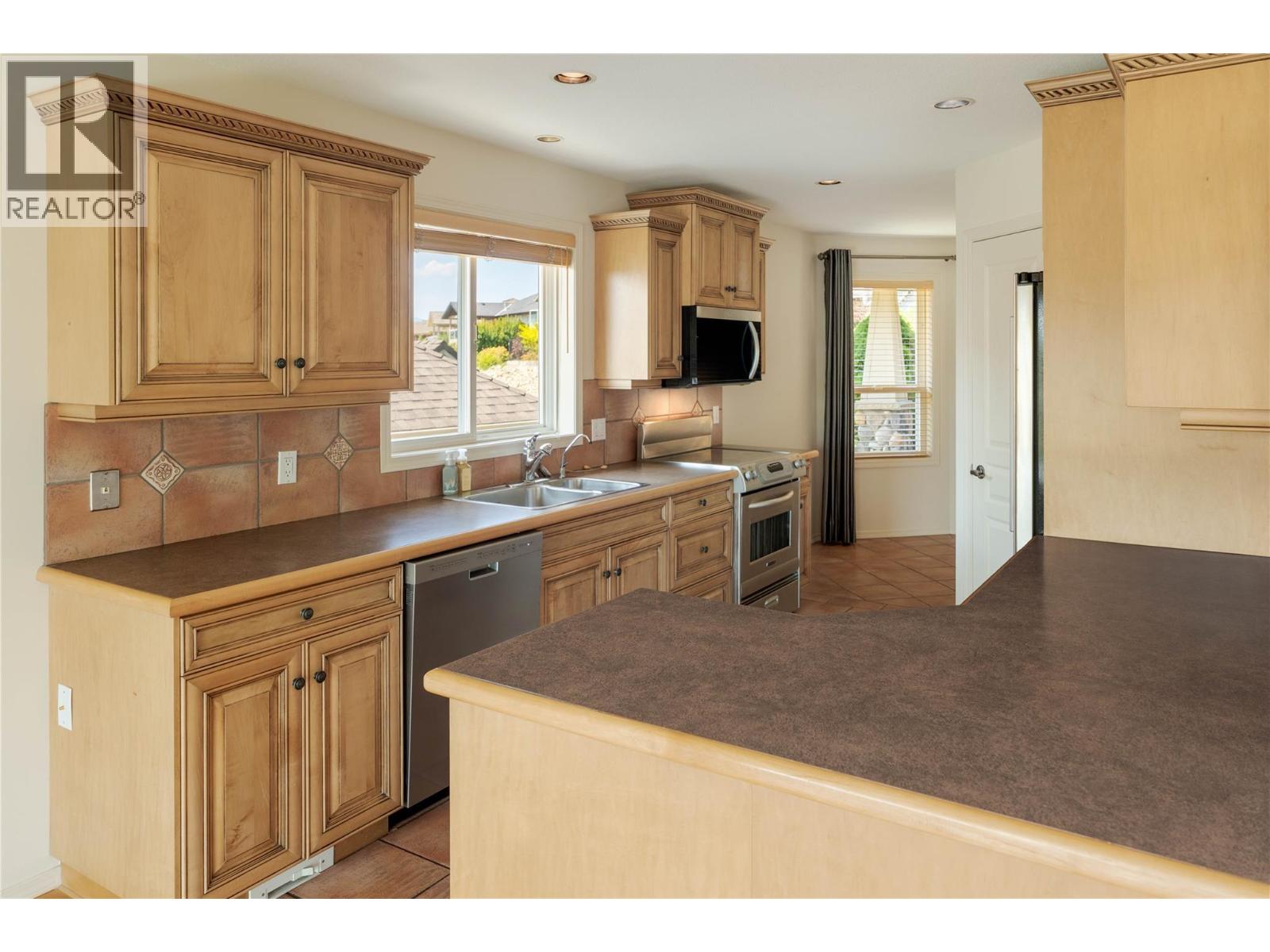 5281 SILVERADO Place, Kelowna