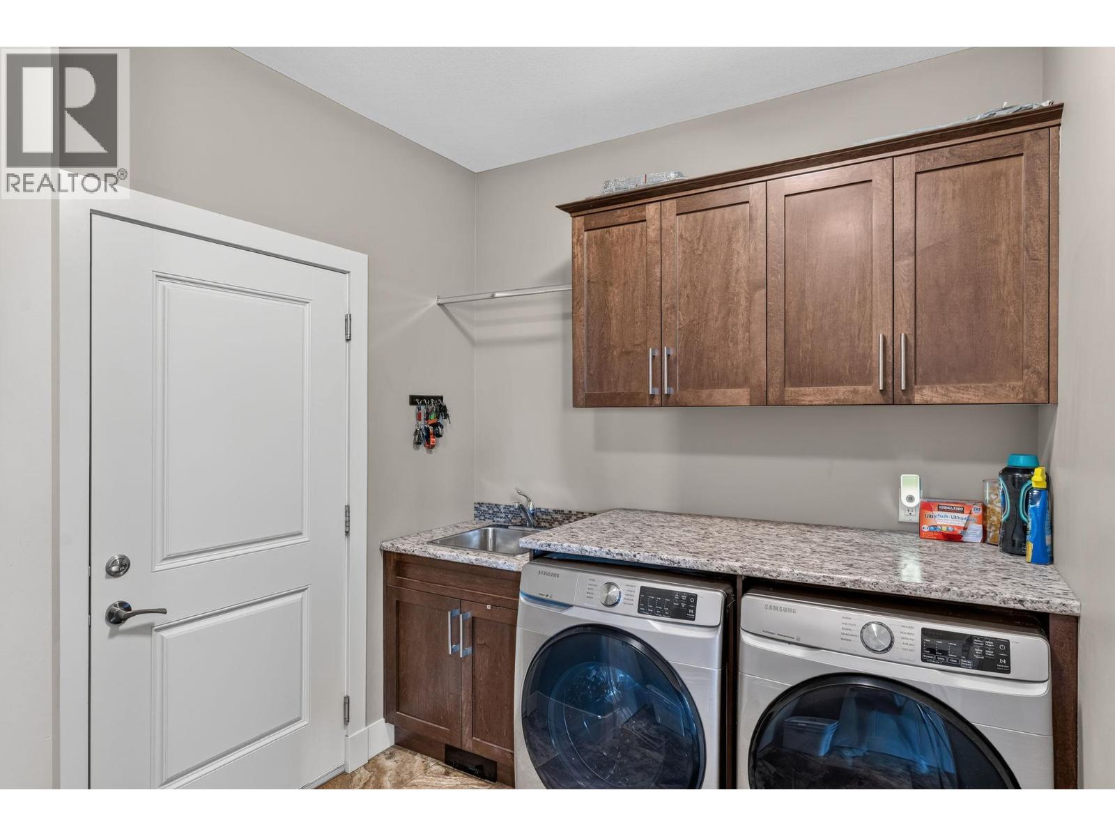 1084 Stockley Street - 23