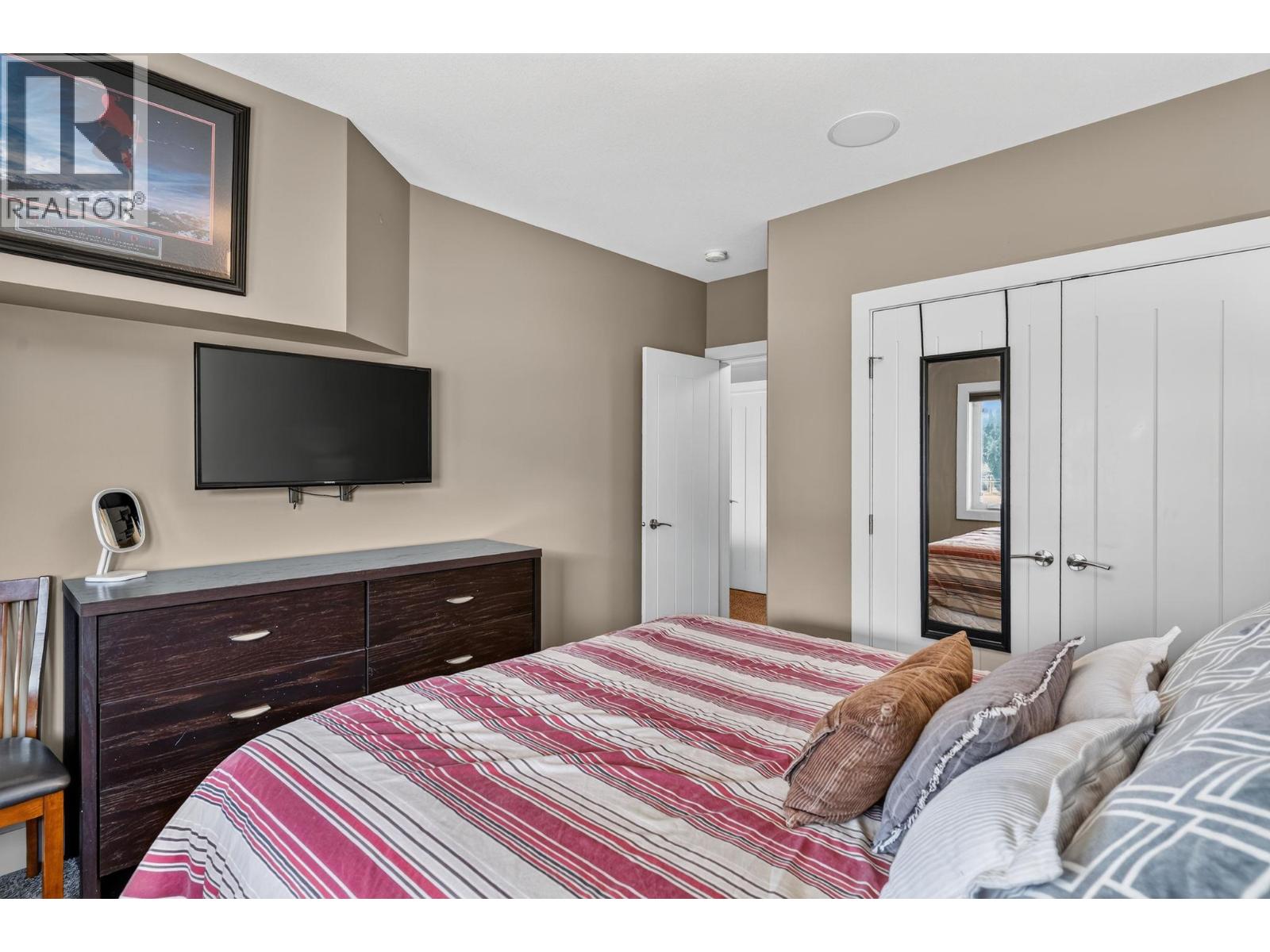1084 Stockley Street - 38