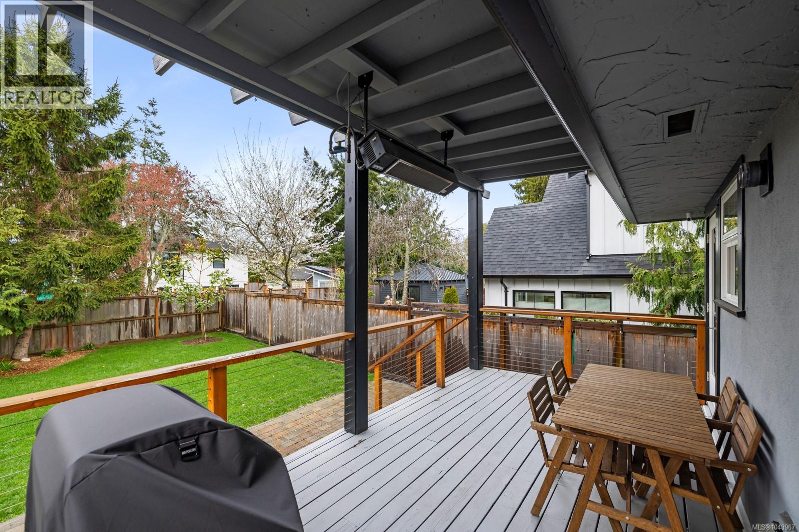 916 Monterey Ave - 16