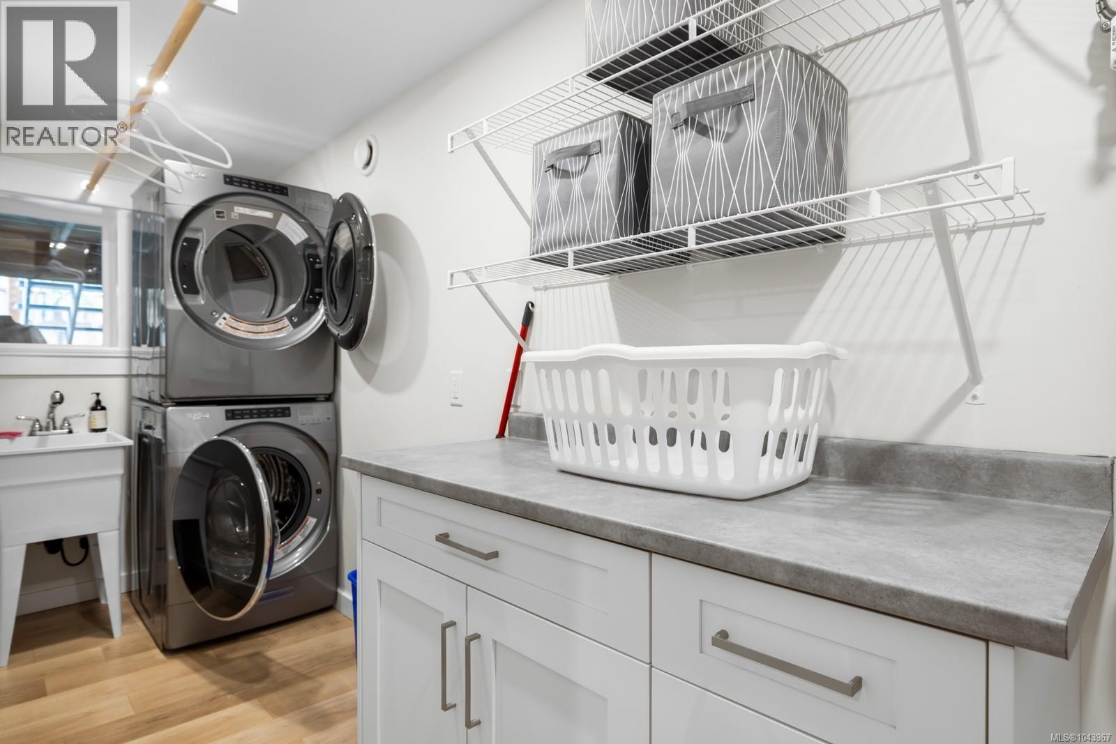 916 Monterey Ave - 31