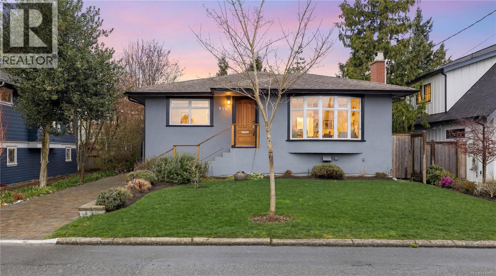 916 Monterey Ave - 42