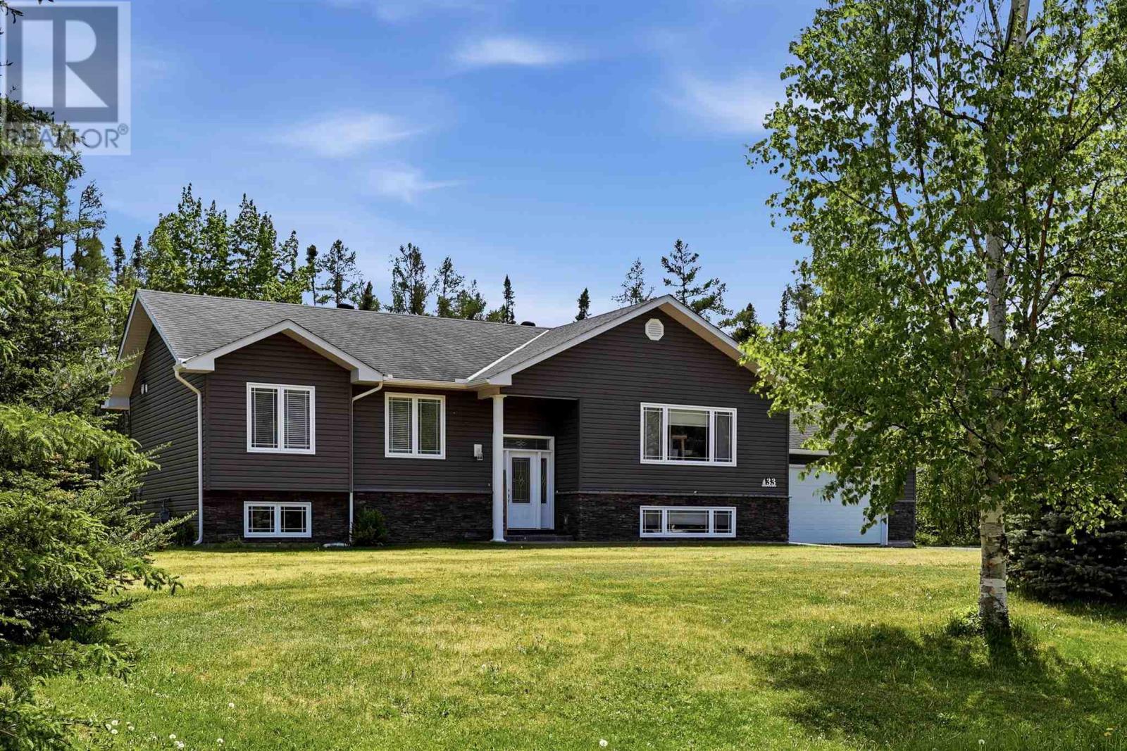 33 Parkewood DR - 1
