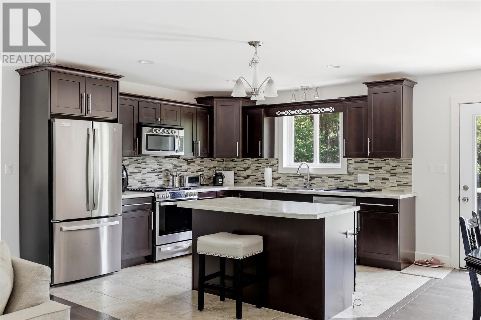 33 Parkewood DR - 10