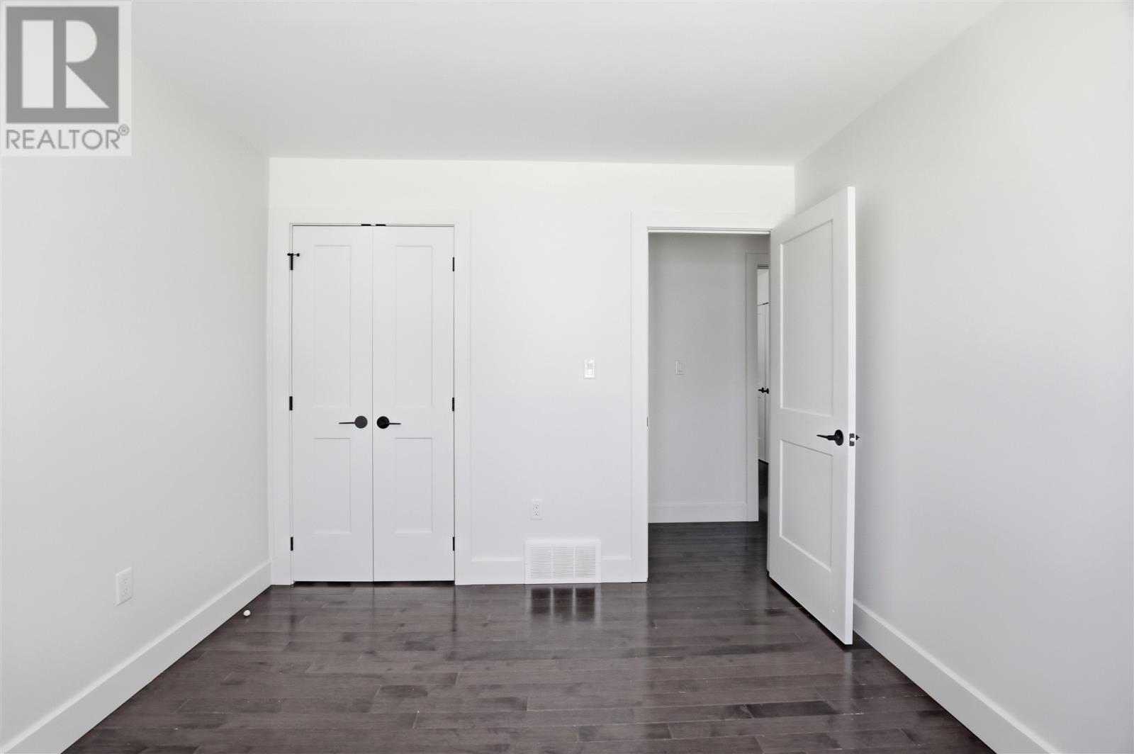33 Parkewood DR - 24
