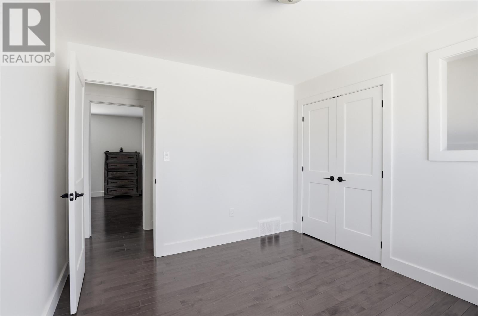 33 Parkewood DR - 28
