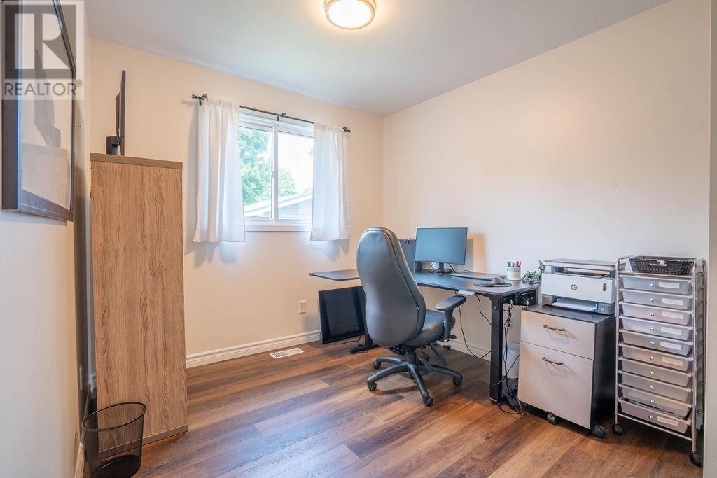 112 Anna ST - 27