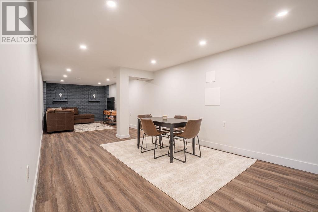 112 Anna ST - 30