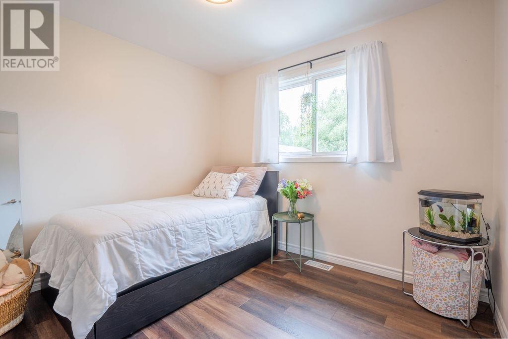 112 Anna ST - 25