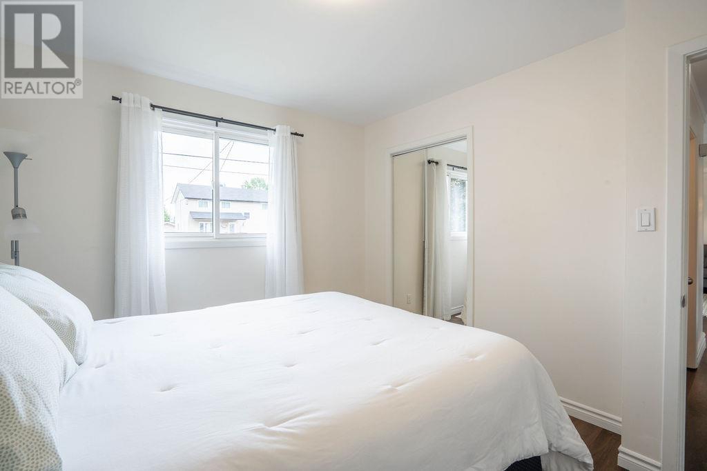 112 Anna ST - 24