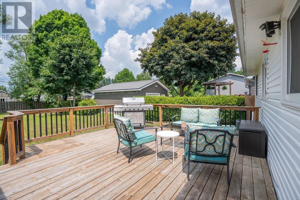 112 Anna ST - 6