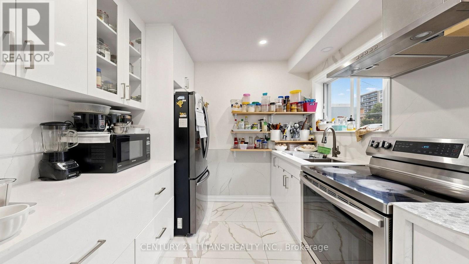 529A BIRCHMOUNT ROAD - 11