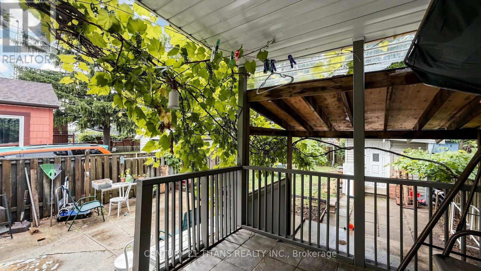 529A BIRCHMOUNT ROAD - 36
