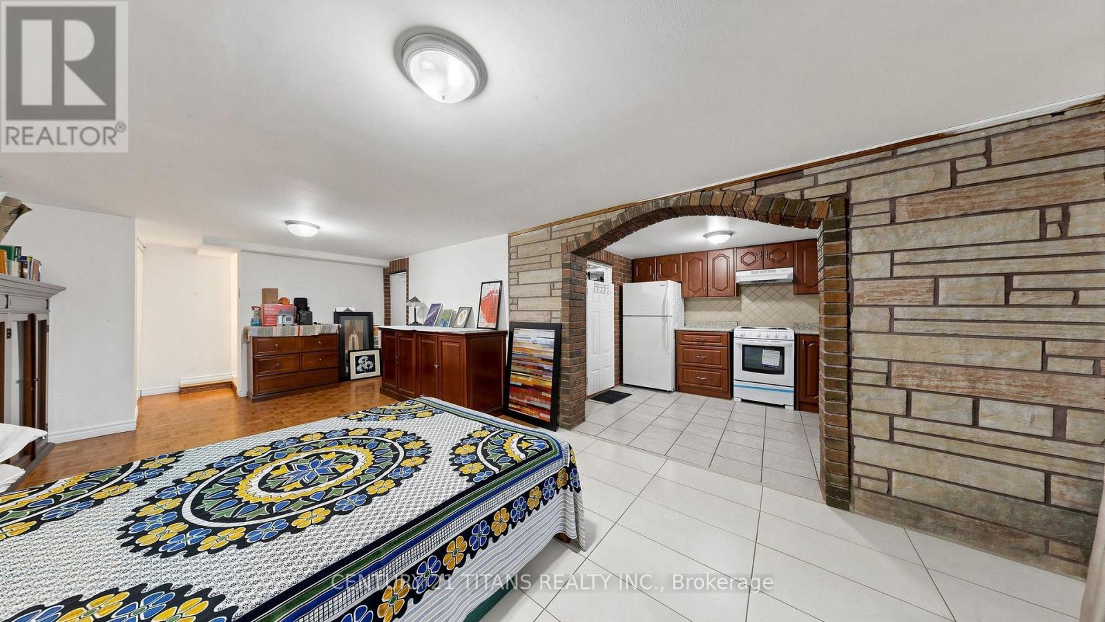 529A BIRCHMOUNT ROAD - 30