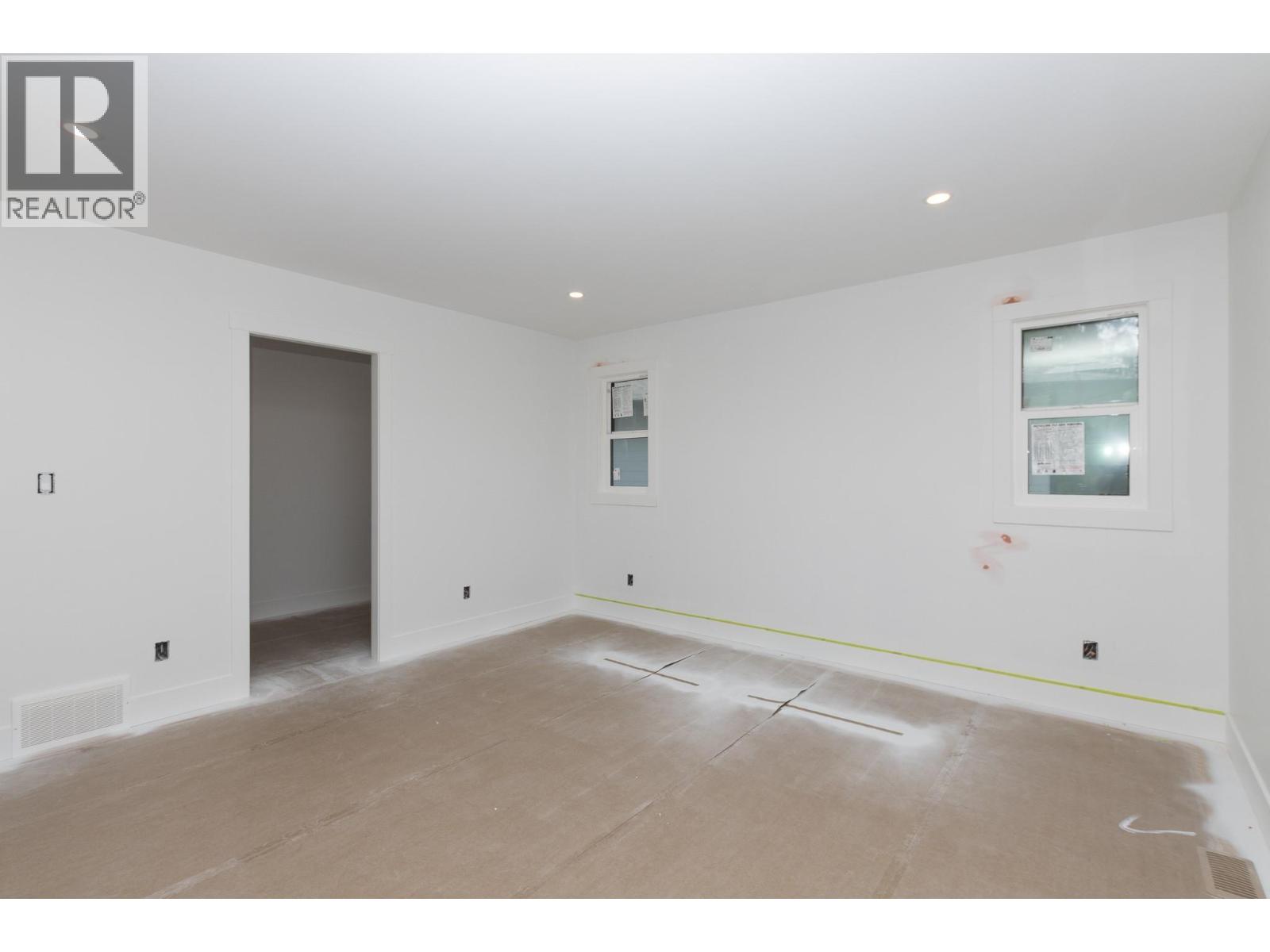  1500 21 Street Northeast, Salmon Arm