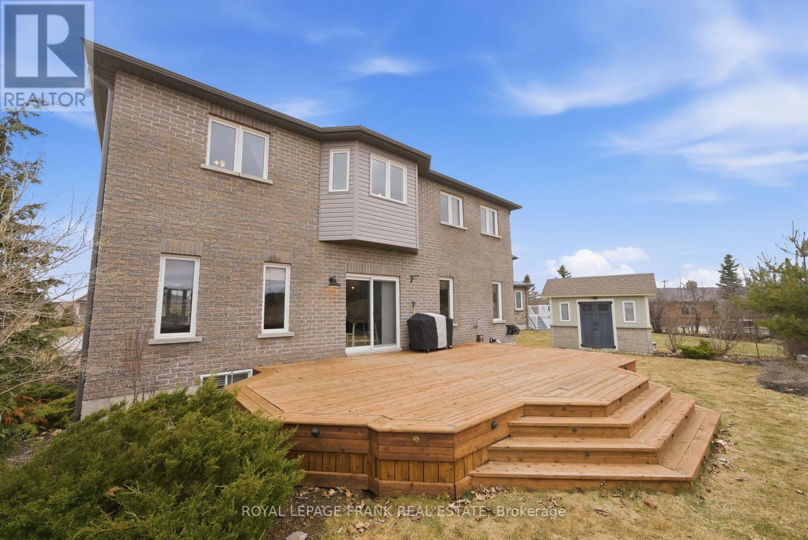 8 KYLE COURT - 44