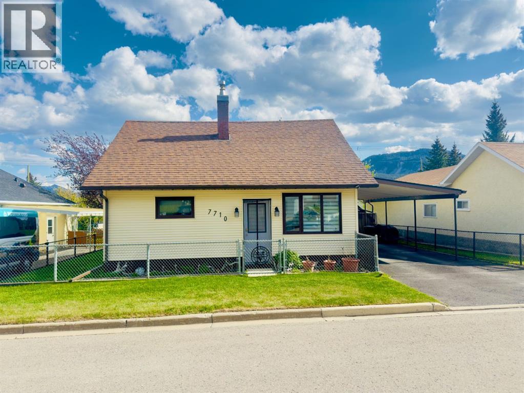 7710 24 Avenue - 1