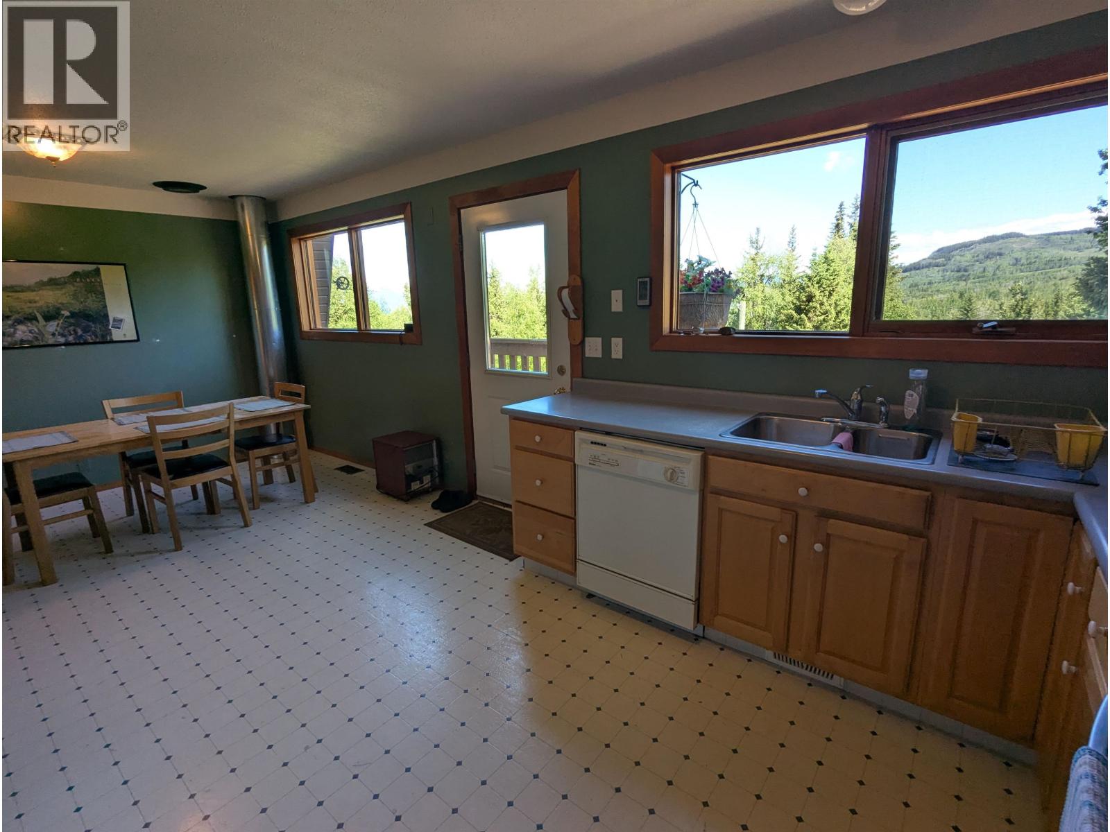 8516 BLUFF ROAD - 22