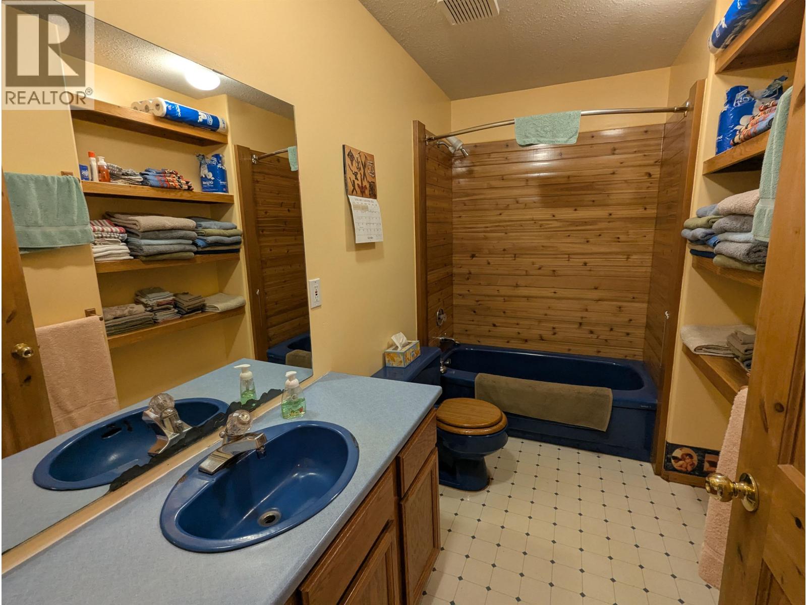8516 BLUFF ROAD - 26