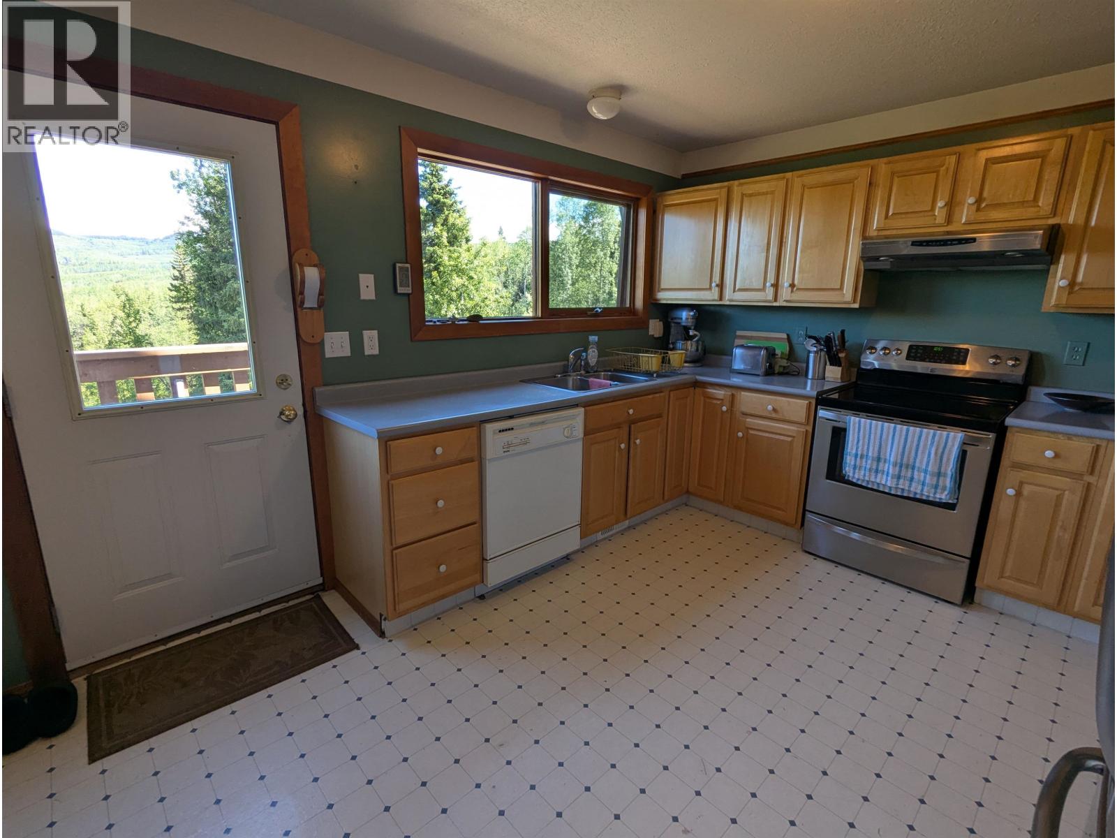 8516 BLUFF ROAD - 21