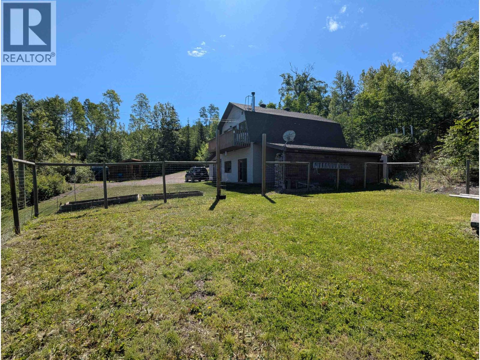 8516 BLUFF ROAD - 33