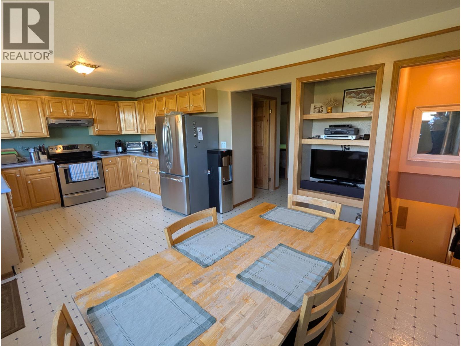 8516 BLUFF ROAD - 18