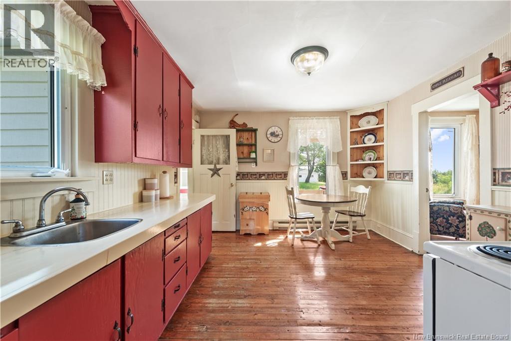 5636 King Street - 8