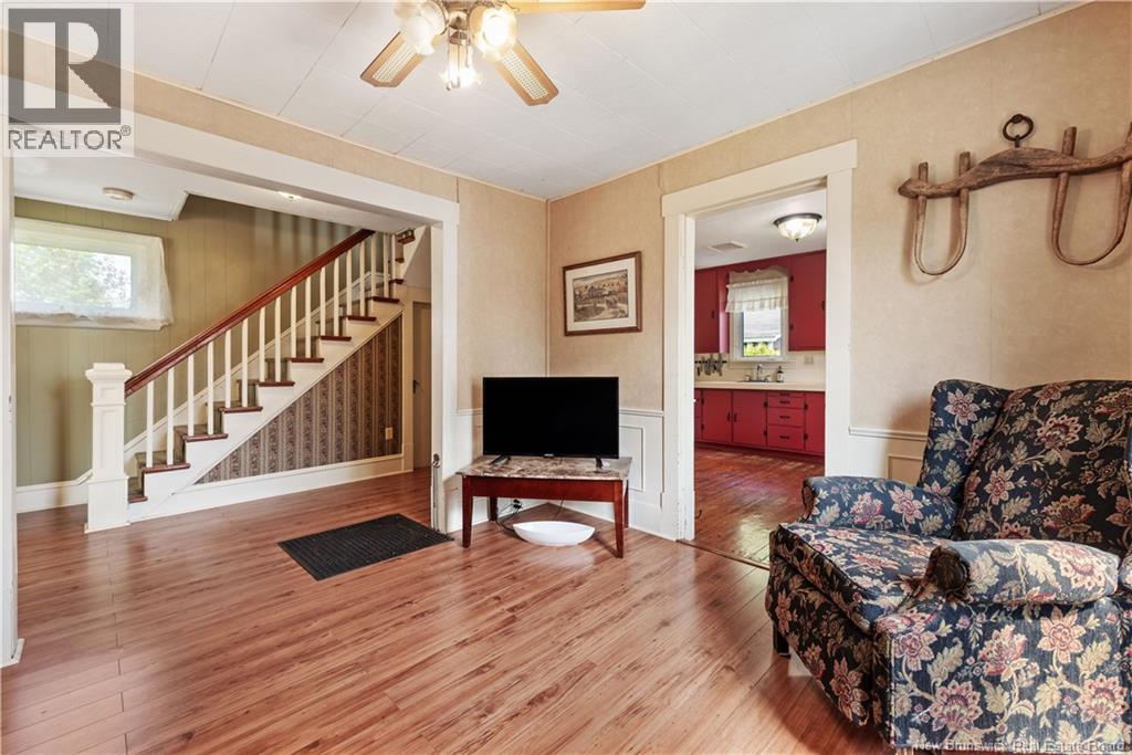 5636 King Street - 5