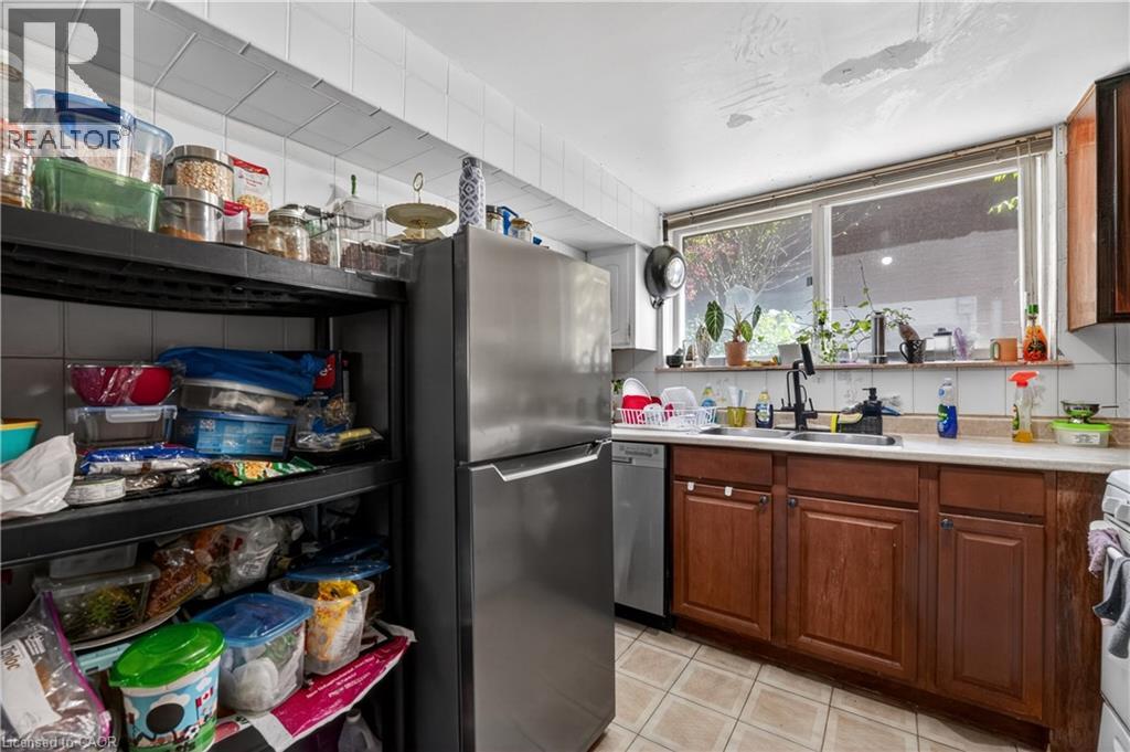 128 HADELAND Avenue - 34