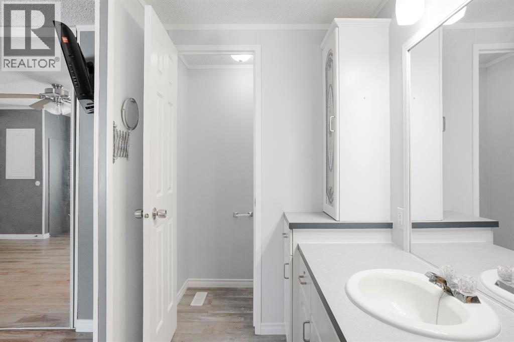 212 Greenwich Lane - 30