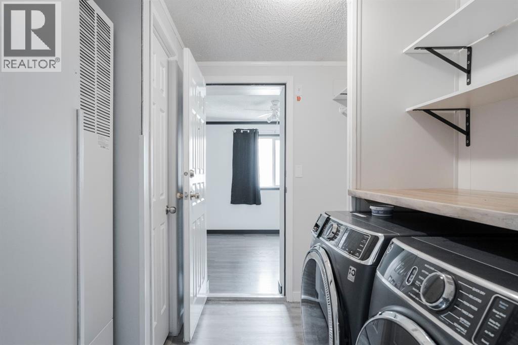 212 Greenwich Lane - 32