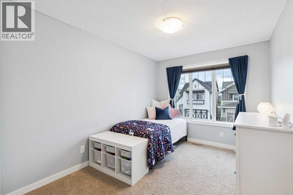52 Marquis Crescent SE - 4