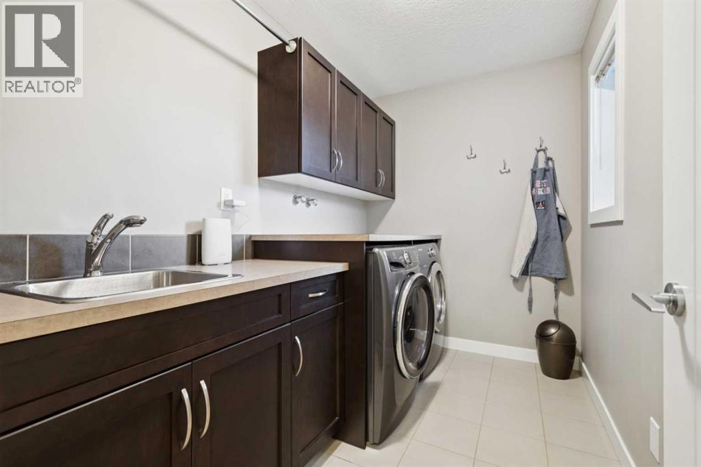 52 Marquis Crescent SE - 6