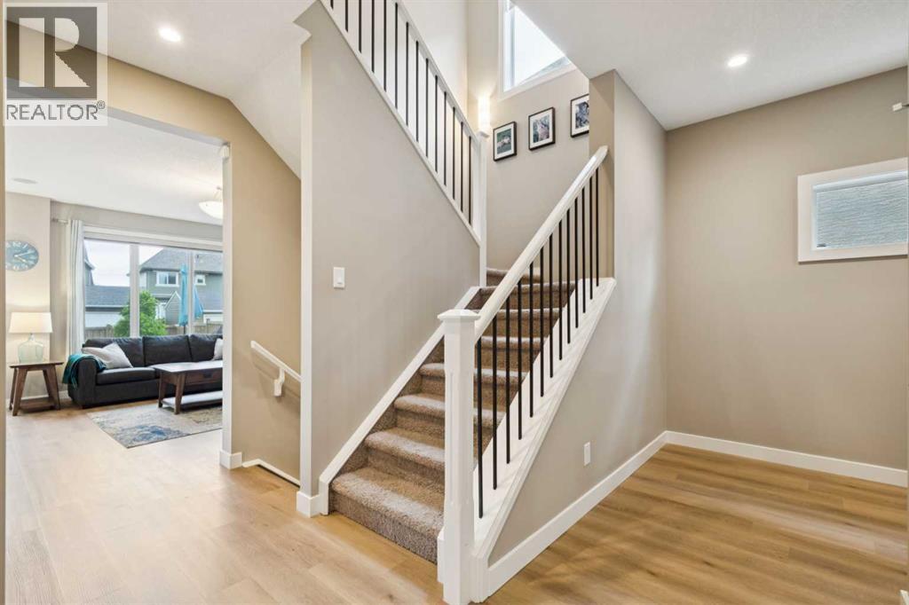 52 Marquis Crescent SE - 3