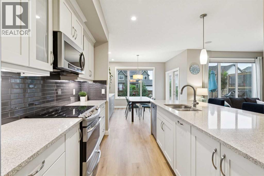52 Marquis Crescent SE - 29